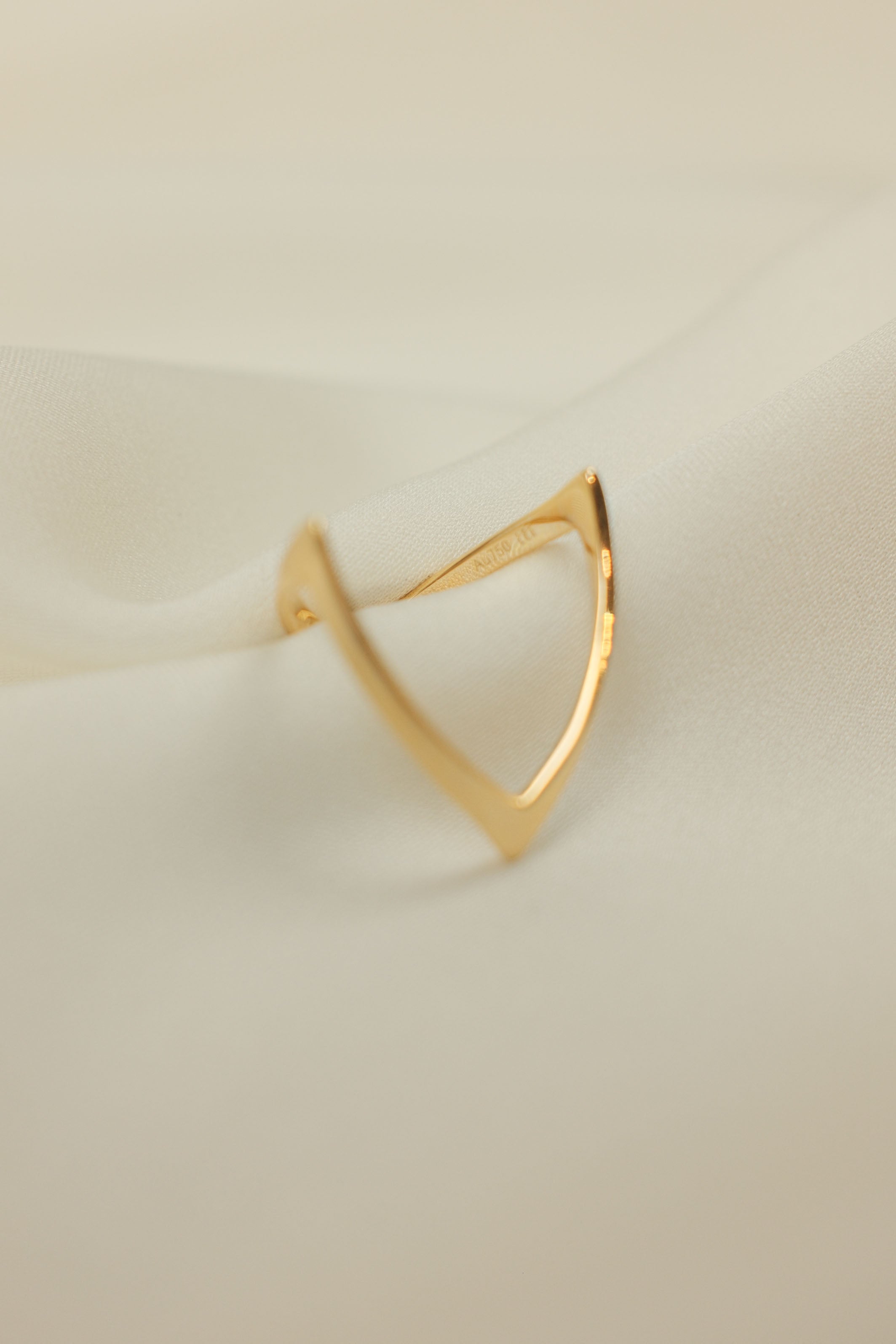 Alis Ring